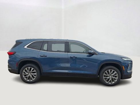 Used 2026 Buick Enclave Preferred w/ Power Package image 7