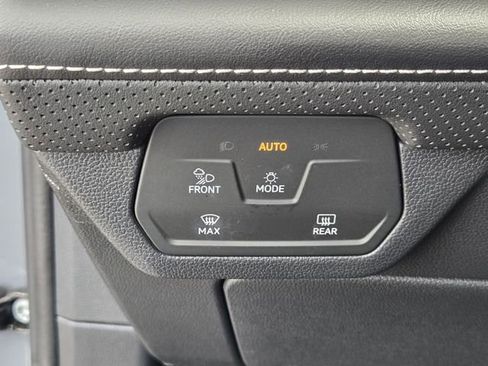 Certified 2025 Volkswagen Atlas SEL AWD/4WD image 31