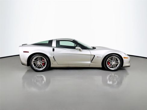 Used 2007 Chevrolet Corvette Z06 w/ Preferred Equipment Group image 9