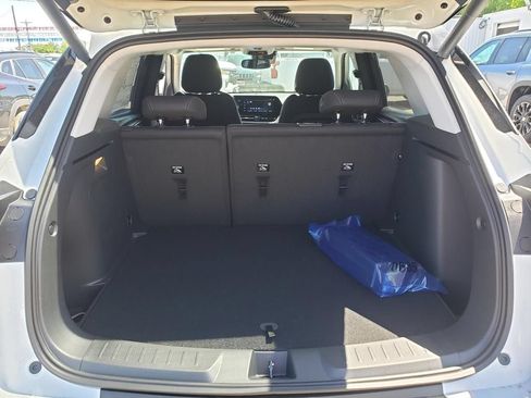 New 2026 Chevrolet TrailBlazer LT w/ Convenience Package FWD image 10