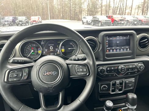 Used 2023 Jeep Wrangler Unlimited w/ Cold Weather Group AWD/4WD image 22