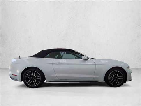 Used 2022 Ford Mustang Premium RWD image 4