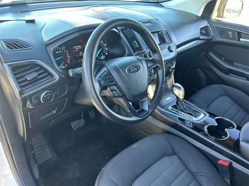 Used 2016 Ford Edge SE image 15