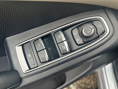 Used 2022 Subaru Ascent Touring AWD/4WD image 18