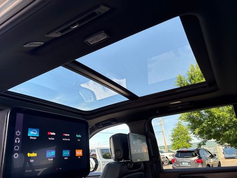 Certified 2025 GMC Yukon XL Denali Ultimate AWD/4WD image 48