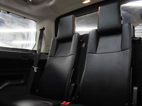 Used 2015 Land Rover LR4 HSE AWD/4WD image 17