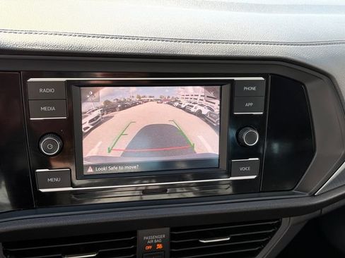 Used 2022 Volkswagen Jetta SE FWD image 21