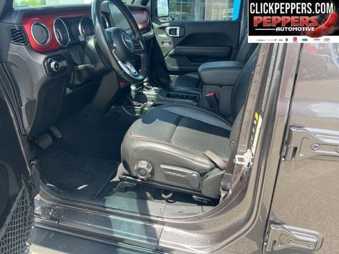 Used 2021 Jeep Wrangler Unlimited Rubicon AWD/4WD image 11