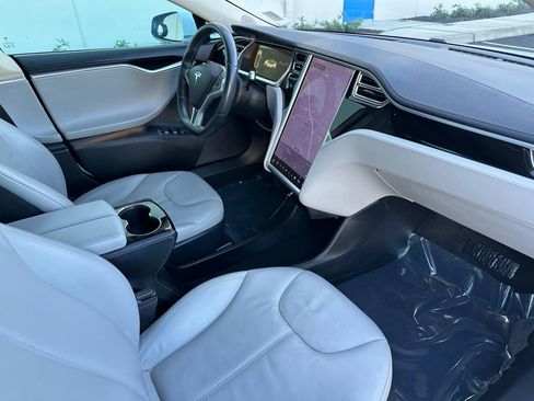 Used 2013 Tesla Model S image 15