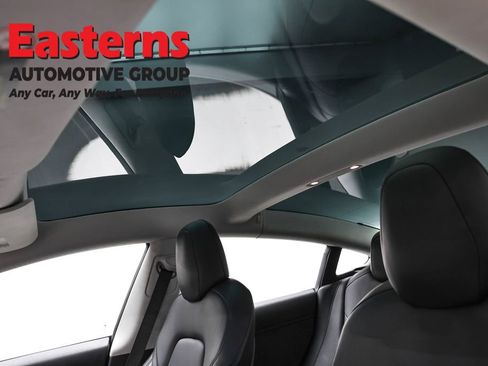 Used 2018 Tesla Model 3 Long Range RWD image 28