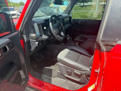 Used 2024 Ford Bronco Black Diamond AWD/4WD image 11