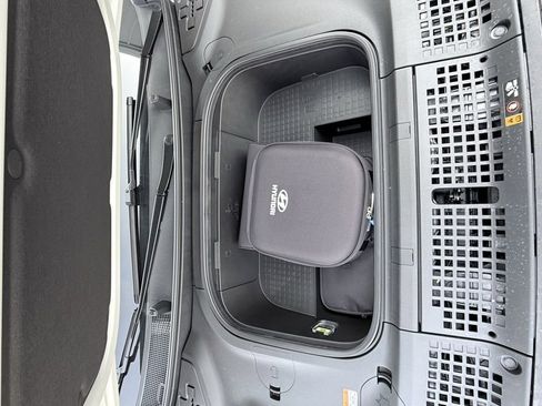 New 2026 Hyundai Ioniq 9 Limited image 33