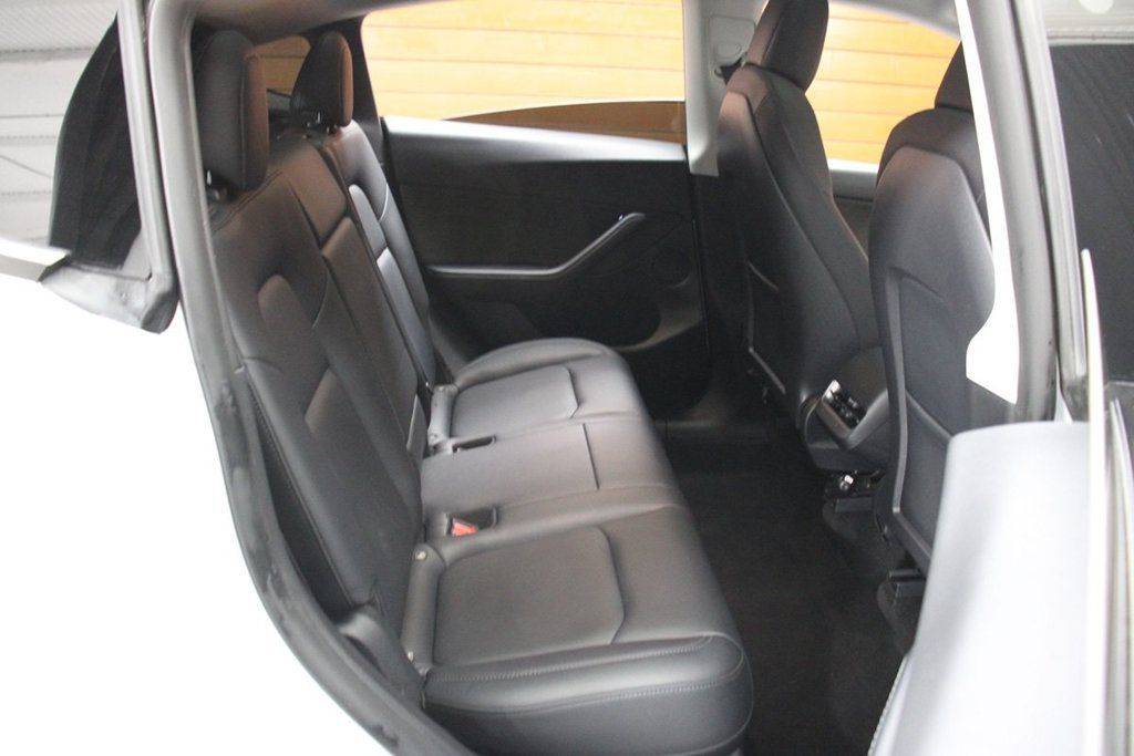 Used 2022 Tesla Model Y Performance AWD/4WD image 30