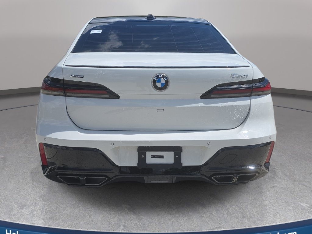 Used 2026 BMW 760i xDrive w/ Executive Package AWD/4WD image 7