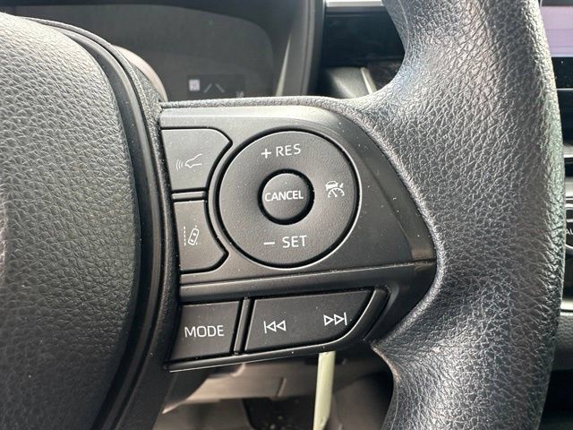 Used 2022 Toyota Corolla LE FWD image 21