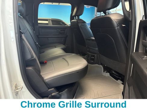 Used 2024 RAM 2500 Tradesman w/ Chrome Appearance Group AWD/4WD image 12