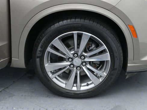 Used 2022 Cadillac XT6 Premium Luxury image 40