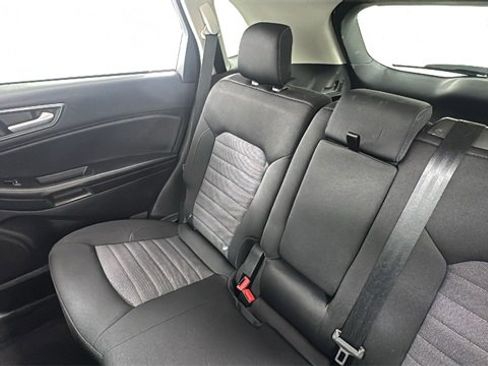 Used 2024 Ford Edge SE image 14