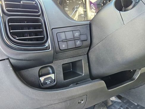 Used 2024 RAM ProMaster 2500 w/ Convenience Group FWD image 20
