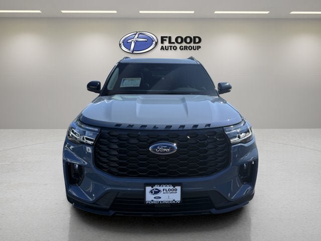 New 2026 Ford Explorer ST-Line w/ ST-Line Street Pack AWD/4WD image 2