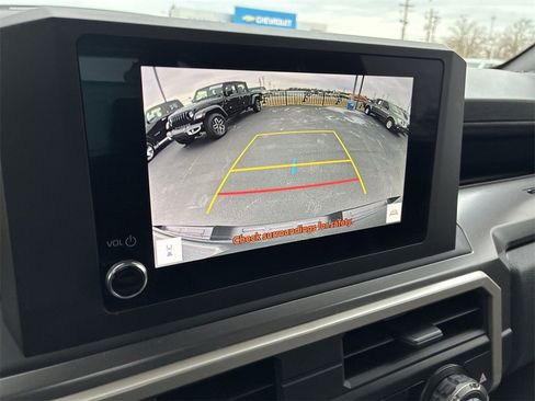 Used 2025 Toyota Tacoma SR image 16