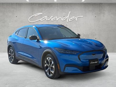 Used 2025 Ford Mustang Mach-E Select w/ Comfort Package Lite image 2