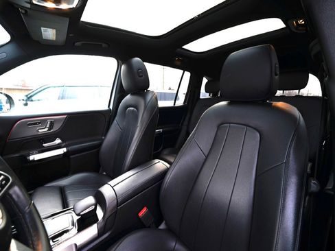 Used 2020 Mercedes-Benz GLB 250 4MATIC image 20