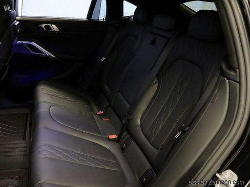 Certified 2022 BMW X6 xDrive40i w/ Executive Package image 12