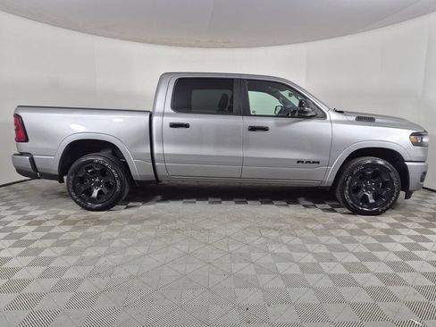 Used 2025 RAM 1500 Big Horn AWD/4WD image 2