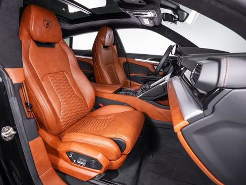 Used 2022 Lamborghini Urus AWD/4WD image 58