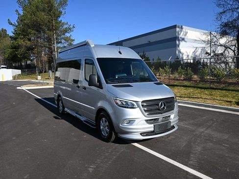 Used 2021 Mercedes-Benz Sprinter 2500 image 28