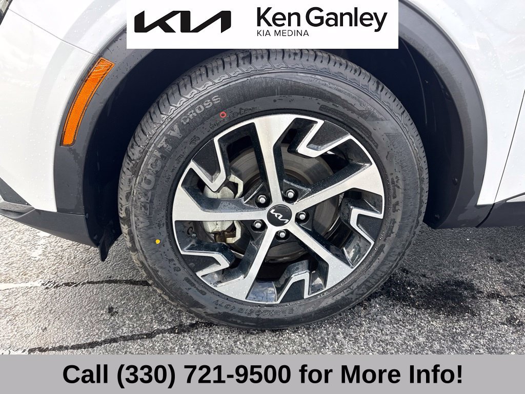 Certified 2024 Kia Sportage EX AWD/4WD image 21