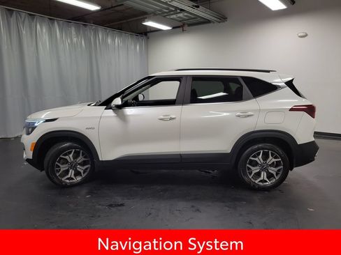 Used 2023 Kia Seltos EX AWD/4WD image 5