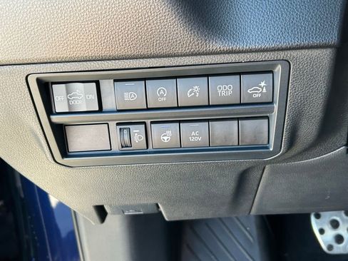 Used 2022 Toyota Tundra SR5 w/ TRD Off-Road Premium Package AWD/4WD image 15