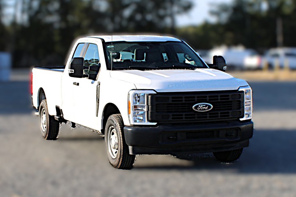 Used 2024 Ford F250 XL RWD image 3