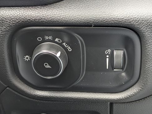 Used 2024 RAM 1500 Laramie image 22