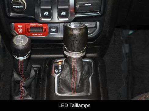 Used 2019 Jeep Wrangler Rubicon w/ LED Lighting Group AWD/4WD image 10