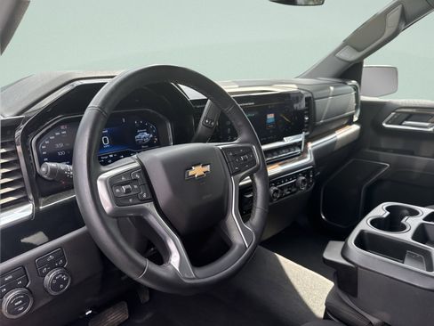 Used 2025 Chevrolet Silverado 1500 LT w/ Work Truck Package AWD/4WD image 11