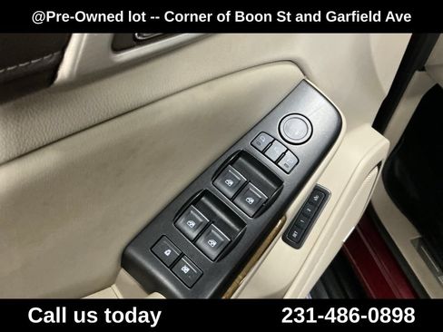 Used 2016 GMC Yukon XL Denali w/ Open Road Package AWD/4WD image 16
