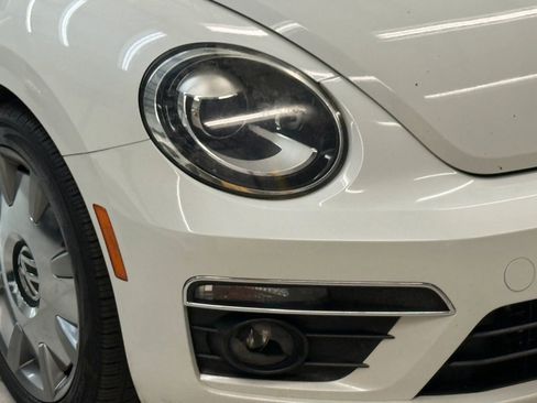 Used 2014 Volkswagen Beetle TDI FWD image 6
