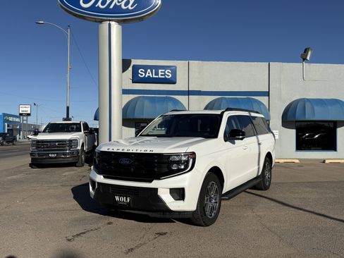 Used 2025 Ford Expedition Max Active image 1