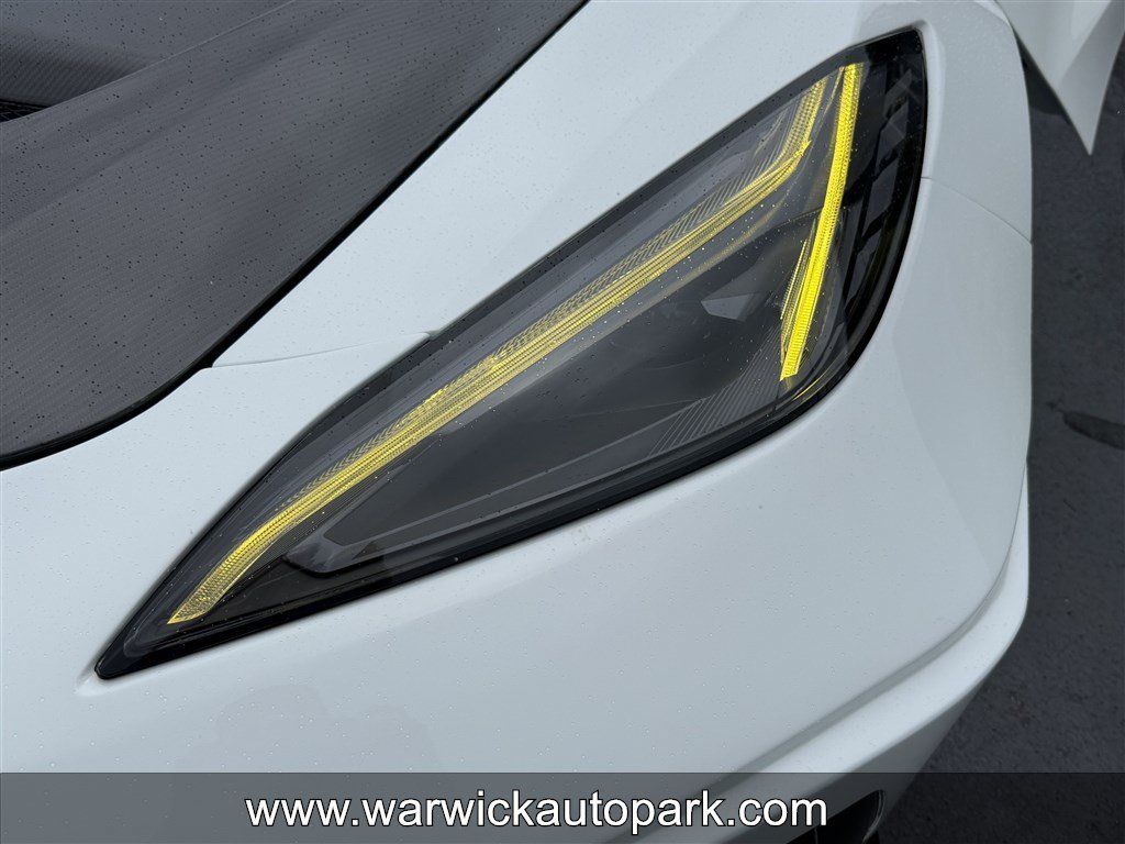 Used 2023 Chevrolet Corvette Stingray Preferred Conv w/ Z51 Performance Package RWD image 7
