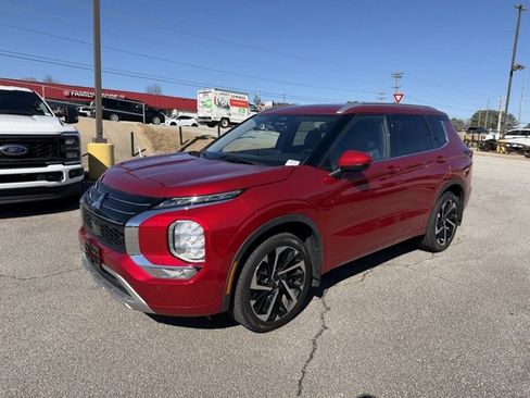 Used 2022 Mitsubishi Outlander SEL image 2