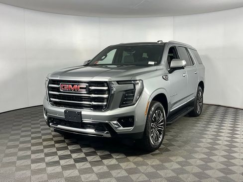 Used 2026 GMC Yukon Elevation w/ Elevation Premium Package image 3