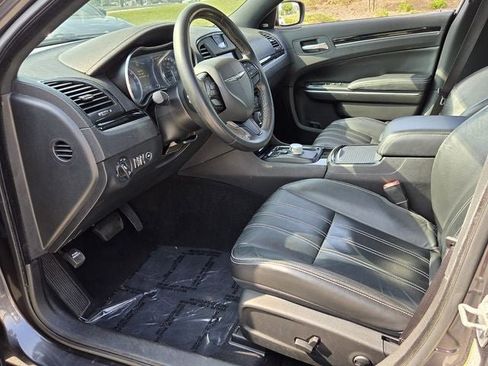 Used 2022 Chrysler 300 S RWD image 18