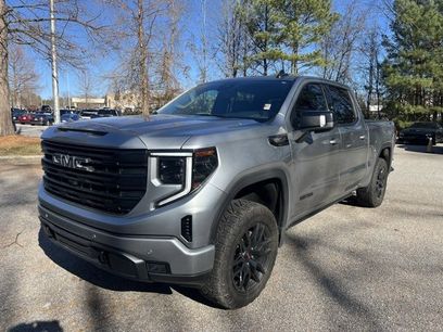 Used 2025 GMC Sierra 1500 Elevation w/ Elevation Premium Package