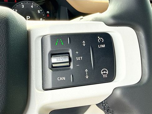 New 2026 Land Rover Defender 110 X-Dynamic SE AWD/4WD image 38