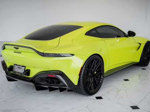 Used 2020 Aston Martin V8 Vantage Coupe RWD image 31