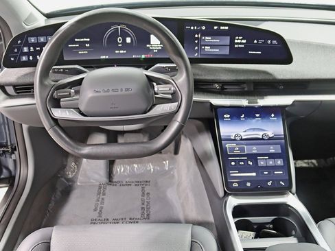 Used 2025 Lucid Air Pure image 15