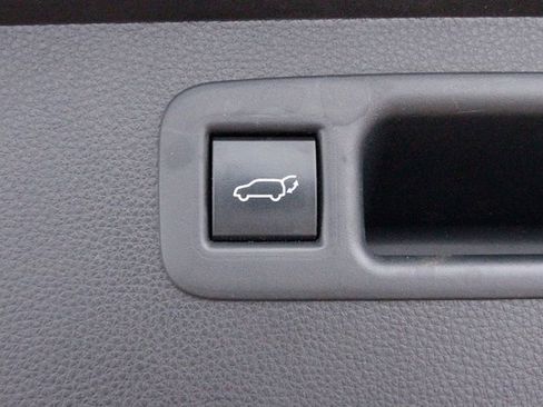 Used 2020 Toyota Highlander Limited Platinum image 34